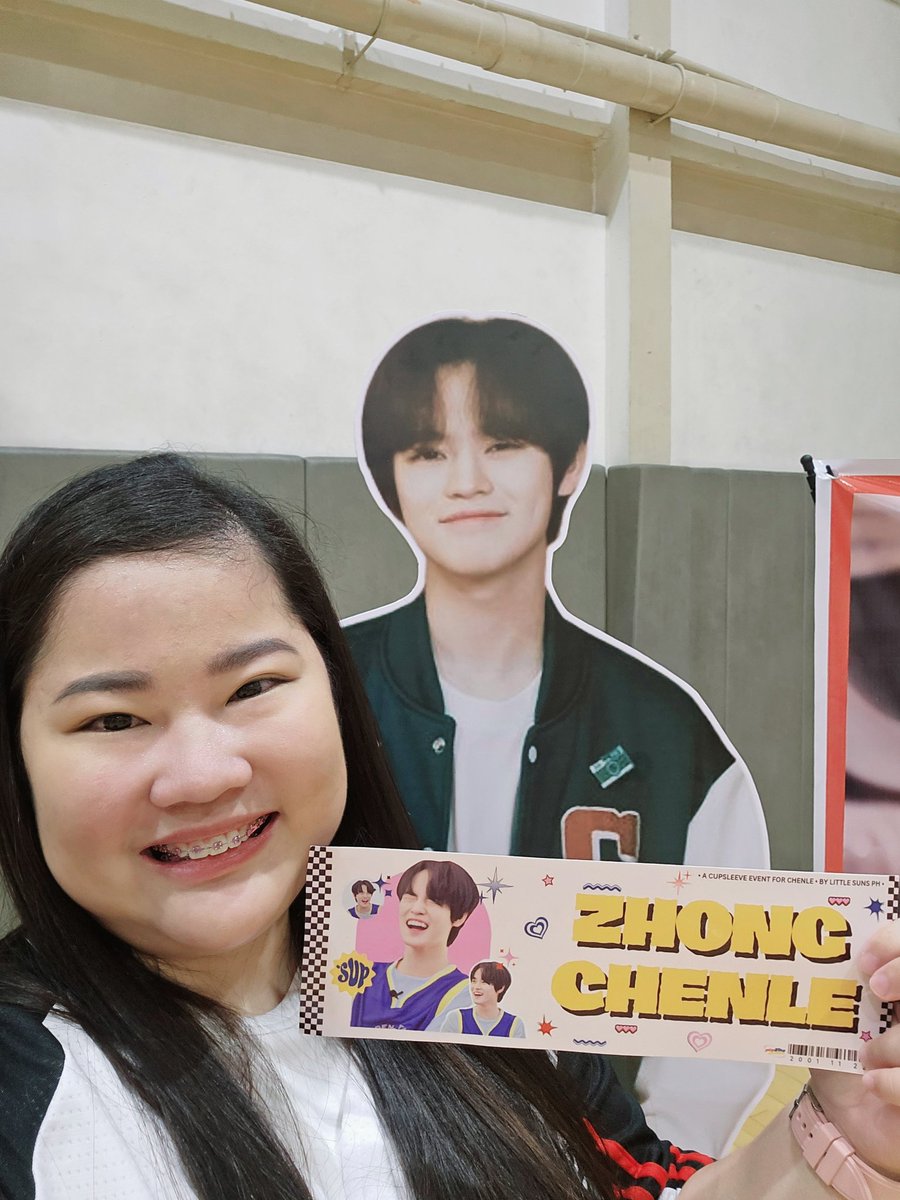 _applecaron's tweet photo. Though a little bit late, wrapping up Chenle's month in... *guess where?* BASKETBALL COURT! 🏀

Thank you @PopLikeZCL for hosting the event ❤️ Happy to meet everyone! 🫶

PS: Thank you sa mga nagbigay ng freebies ❤️

#22PointsForChenle https://t.co/TPWF7PctLj