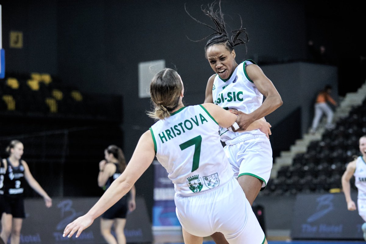 EuroLeagueWomen's tweet photo. THIS MOMENT. 🥹💚🤍

#EuroLeagueWomen https://t.co/myHwobx8Tm