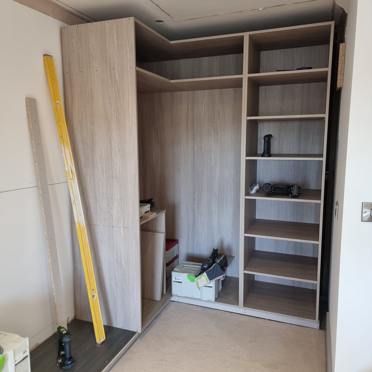 Some corner robe shenanigans today