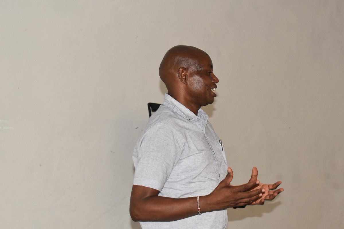 TaitaTaveta006's tweet photo. Land being an important factor of production, the good move by @GovernorMwadime, @FAO, and @ICRAF to work on domesticating #FOLAREP document will assist to restore our forests and landscape ~ CCO Environment Elizabeth Mbinga 
#WakujaaKazini https://t.co/3mU9b9q1rY