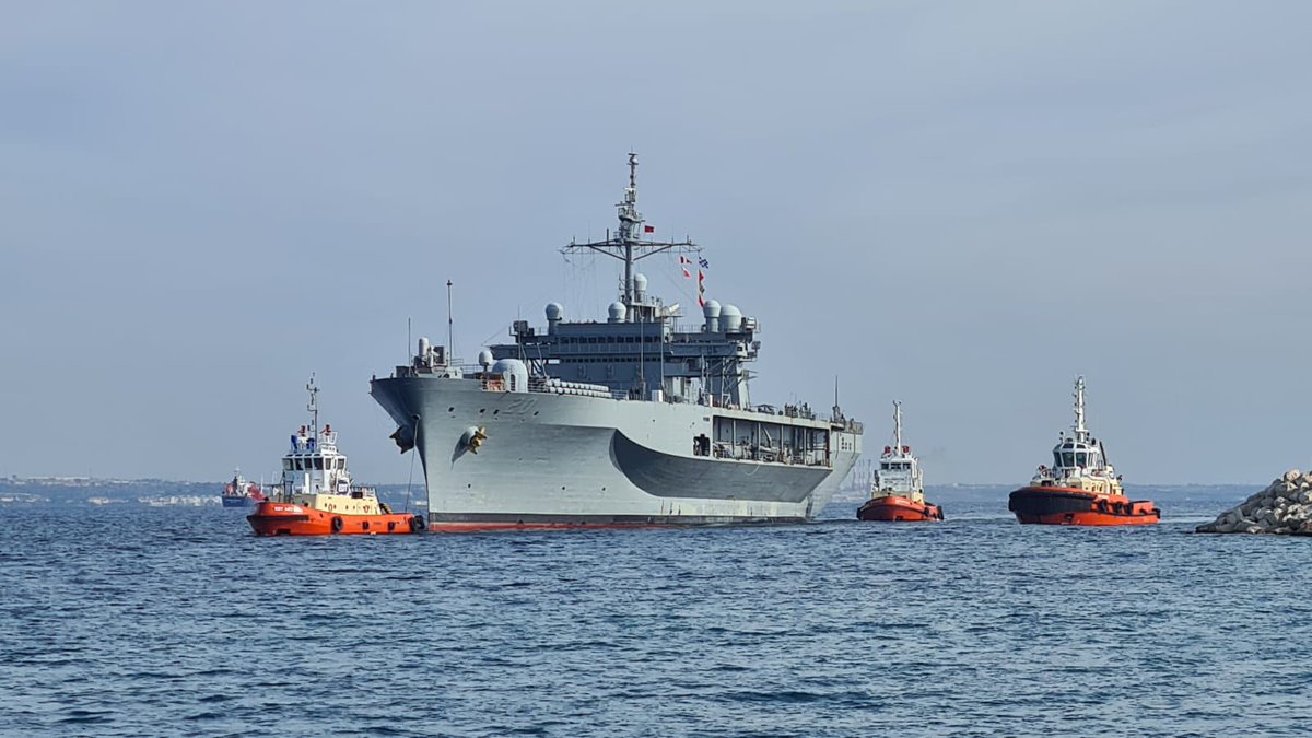 USS Mount Whitney (LCC 20) Blue Ridge-class amphibious command ship coming into Cyprus - November 30, 2023 #ussmountwhitney #lcc20

SRC: TW-@LogiconLtd