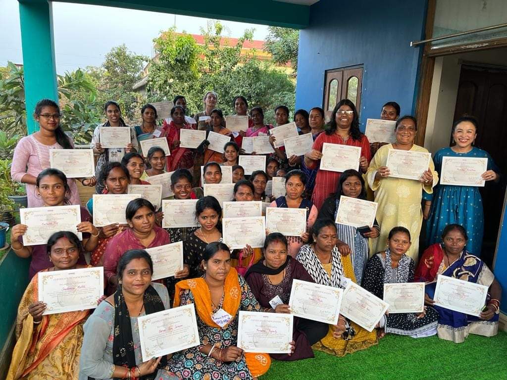 MSSSundargarh's tweet photo. Training On Non- Violence Comunication for 9 th Districts Urmi Leaders and Women centric Area team members Date 29 to 30 December 2023 Place Bbsr office. #12_baje #URMI @CMO_Odisha #OSM91165819 #Atmashakti3 #MSMO40845837 https://t.co/dBigSFkIZm
