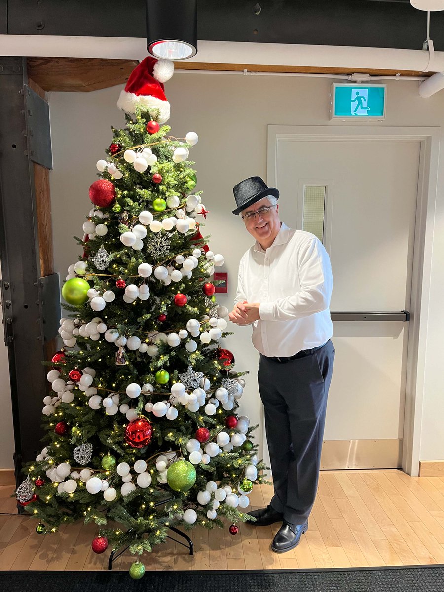 CPLProperties's tweet photo. Holiday decorating fun at the CPL office today 🎄#OfficeFun #HolidaySeason #FeelingFestive https://t.co/8gpYPdzhUP