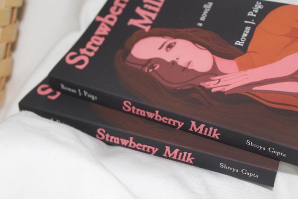 RowanJPaige's tweet photo. Got Strawberry Milk? It's just as good as it is pretty--I promise. Head over to my website to get a 25% off deal on novellas: https://t.co/qmFBJozey9 https://t.co/cQiEZJMGyl