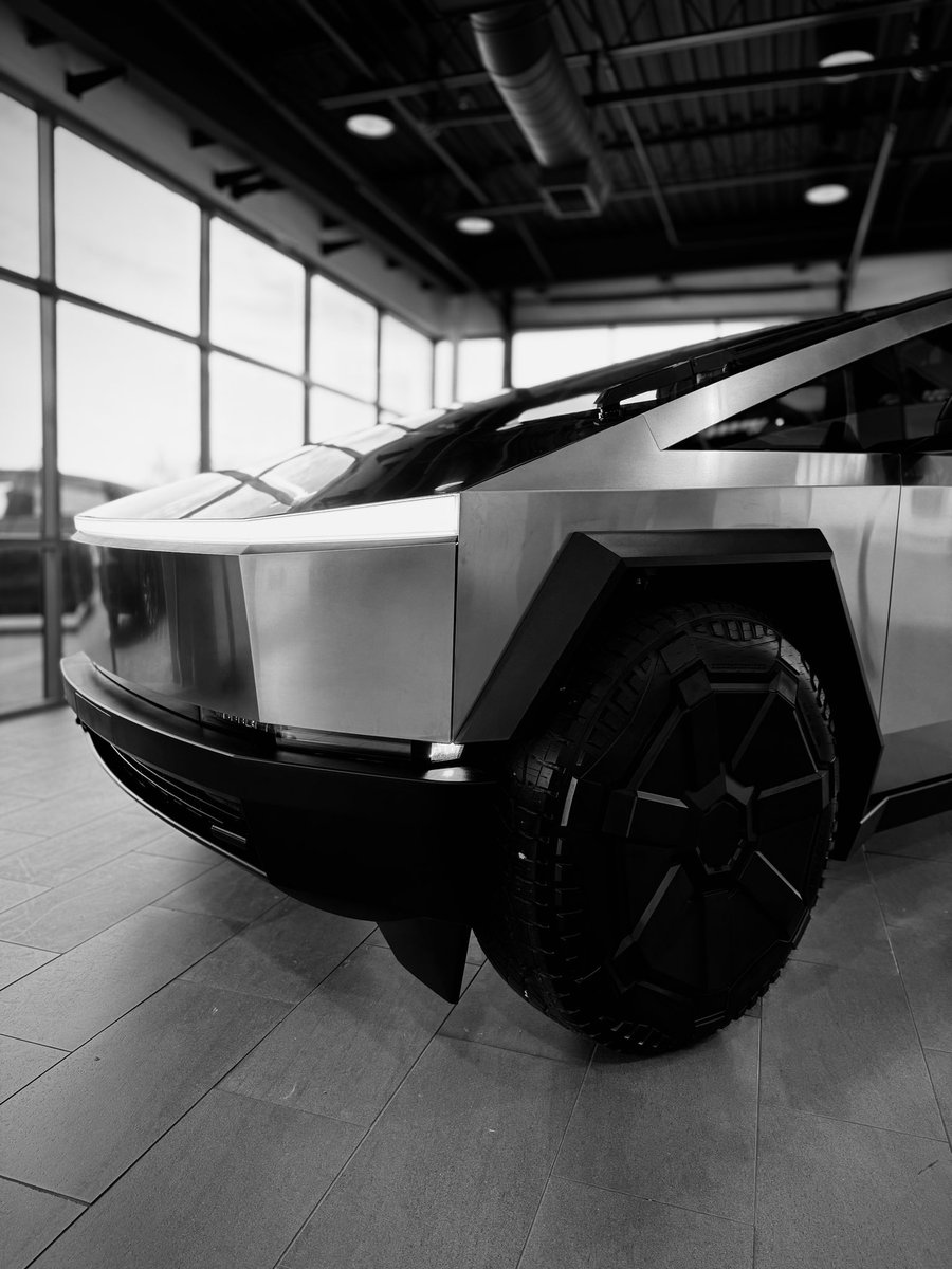 NatureXOfficial's tweet photo. @elonmusk How much?
Give me a price https://t.co/9sELwZoqNF