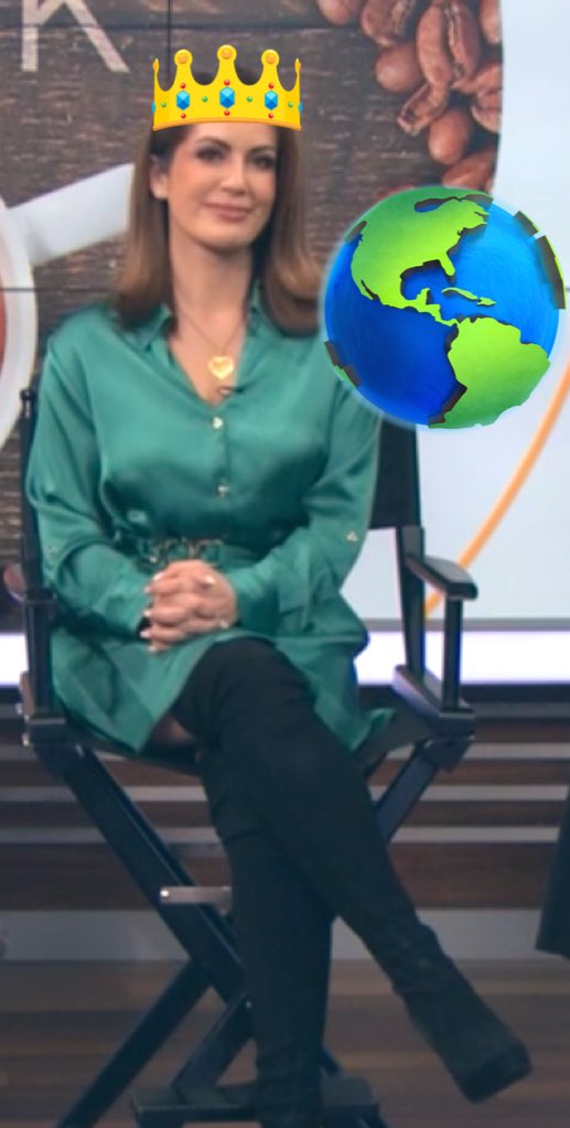 watchertv2000's tweet photo. #BootBabes Rule The World π @RudabehShahbazi knee high boots π’ amazing π» @jamieyuccas @suzmarques https://t.co/bEL4mx9HZD