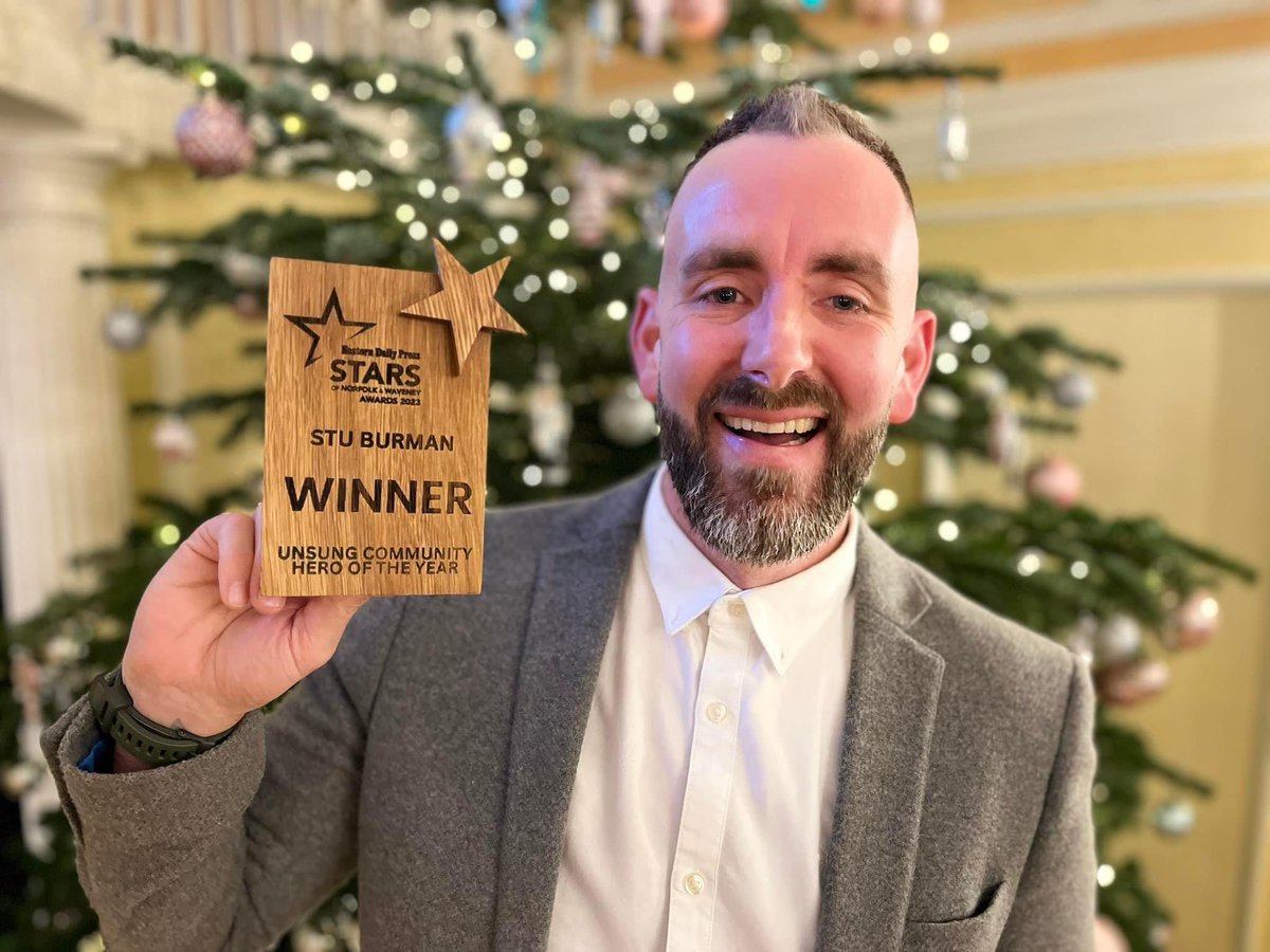 KathrynPells's tweet photo. Amazing news! My cousin @Hairyspider30 set up a Facebook group ‘the Man Cave’ a confidential  support group for Men suffering with mental health issues. He has tonight WON the Unsung Community Hero of the Year Award at the EDP Stars of Norfolk &amp; Waveney Awards 2023! https://t.co/W0XyRVUhEd