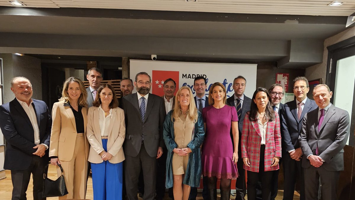 La <a href="/ComunidadMadrid/">Comunidad de Madrid</a> reconoce las buenas prácticas de las empresas a través del sello <a href="/MadridExcelente/">Madrid Excelente</a> con el que queremos promover su competitividad. Hoy he podido conversar con 13 de las más de 200 compañías que lo tienen, para conocer cuáles son sus inquietudes y necesidades.