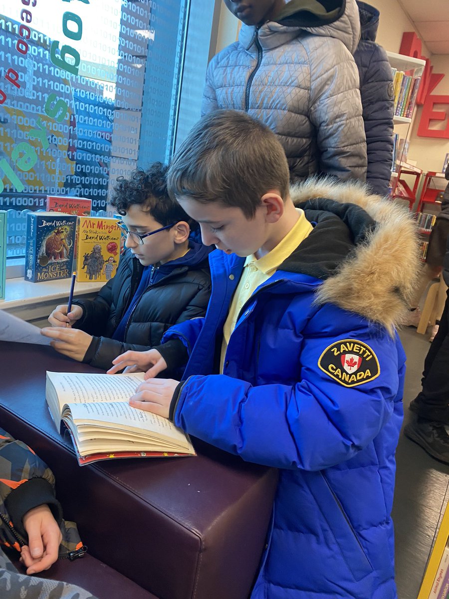 missokinloch's tweet photo. P7 had a fantastic time on their trip to the library. They took part in a research task, listened to a story from a @davidwalliams novel and even got to choose books to rent out! We are so lucky to have such a great facility on our doorstep! 📚🚪 @StFrancis_PS https://t.co/aaD4N04ftv