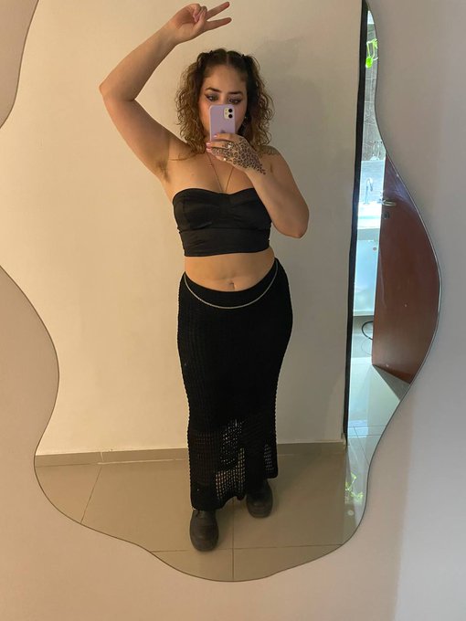 RT if u want to play with my armpits? https://t.co/hq47GInmxE<a href="/tag/curlyhair"class="tags"><span>#curlyhair</span></a><a href="/tag/curlygirl"class="tags"><span>#curlygirl</span></a><a href="/tag/hairy"class="tags"><span>#hairy</span></a><a href="/tag/hairypussy"class="tags"><span>#hairypussy</span></a><a href="/tag/naturalbabe"class="tags"><span>#naturalbabe</span></a>