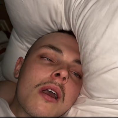 Lvdgey's tweet photo. #NewProfilePic https://t.co/Tdp4LDiNjM