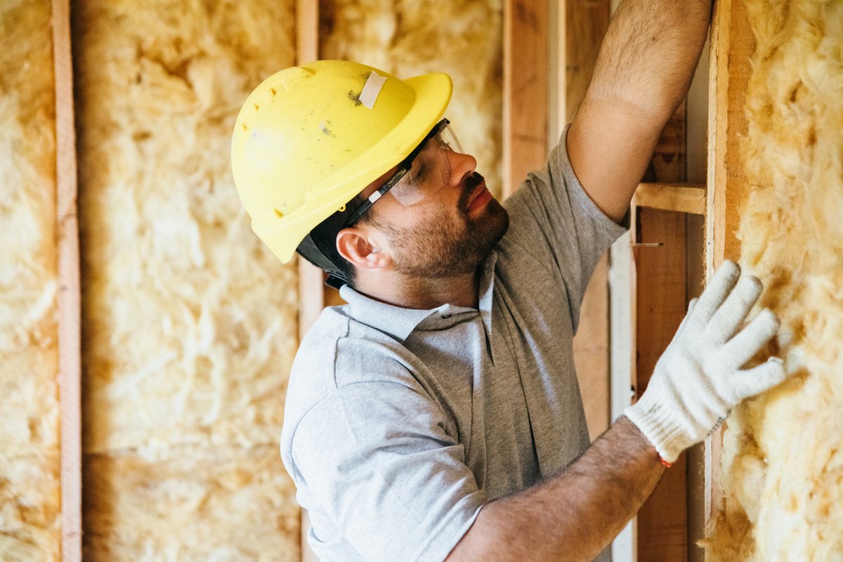 InsulationFL's tweet photo. Choosing insulation for your home? We've got options! Batting is perfect for walls and floors, while blow-in insulation covers attics and tight spaces. Get in touch to learn more! https://t.co/GNdFsSHvao