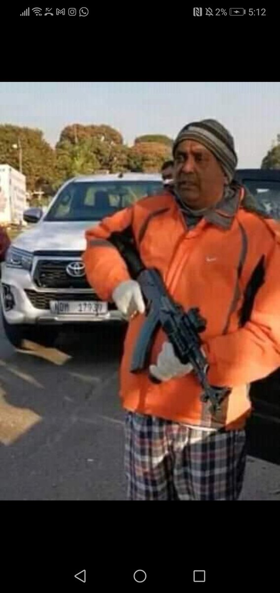 WorldofThabiso's tweet photo. We cannot unsee what we have seen during #PhoenixMassacre,we cannot unknow what we know about SA Justice system..Black people were bludgeoned to death, hunted down by group of blood thirsty Indians. After they were killed the gov still arrested the Natives

Mdumise Zuma😭😭🤦🏿‍♂️🤦🏿‍♂️ https://t.co/SNopWLXua4