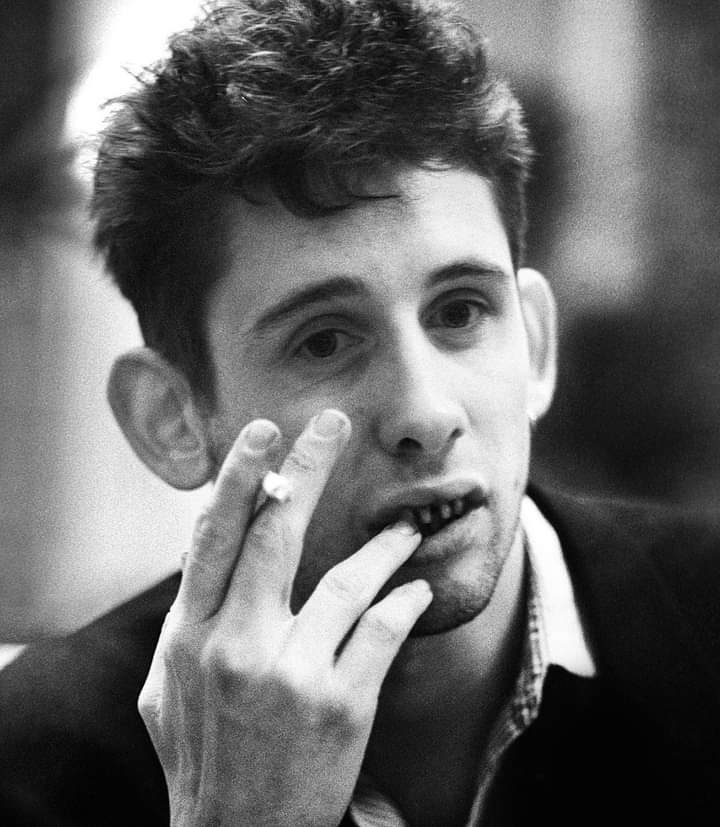 deelyscafe's tweet photo. Rip to one of the best..Shane Mc Gowan.Thank you for the music 💗 https://t.co/I74i9cPw7R