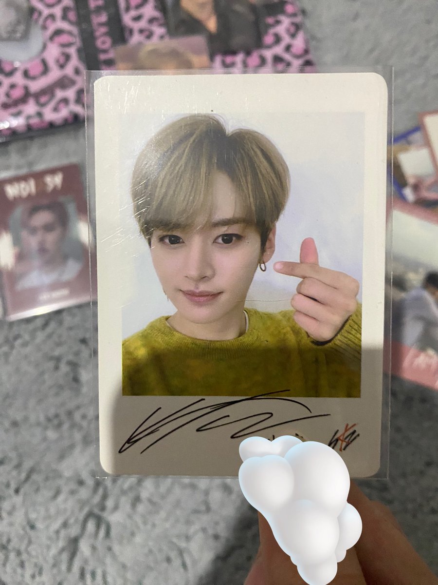 chupp0w's tweet photo. skz stray kids satış

fiyatından emin değilim teklif verebilirsiniz bu yüzden

@SKZMARKETTR @SKZTRadeSell @trpctakas @skzselltrade @skztradesellrt @skztrtakas @SkzTradeSell08 @peacrry #skzsatis #skzmarkettr https://t.co/gBRUT3Lu58