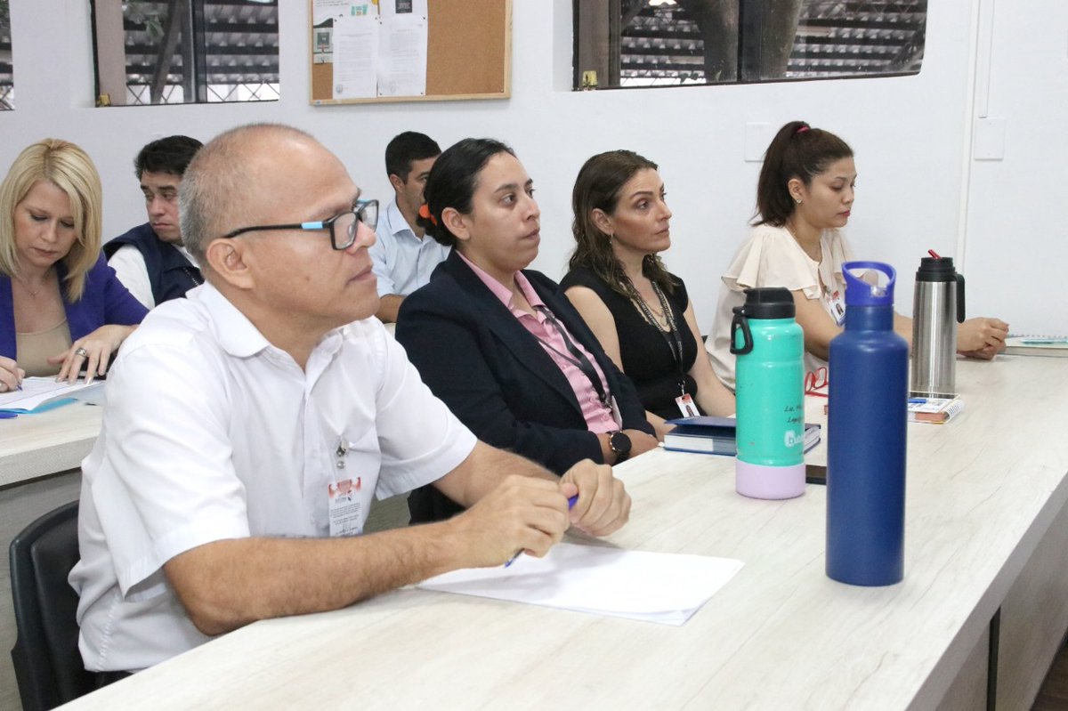 TSJE_Py's tweet photo. Autoridades presentes fueron los directores del #CIDEE, de Planificación Estratégica, del #IPEL, de Recursos Humanos y de la Coordinación General Mecip.
#JEInforma. https://t.co/nVviZoVec2