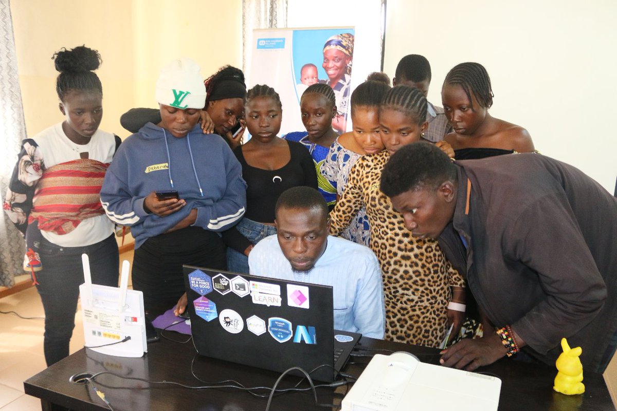 KRP_FEMA's tweet photo. The focus is on empowering them with essential soft digital tools and skills, including:

- Online graphic design tools
- Social media management &amp; optimization
- Tools &amp; technologies for content creation and enhancement
- Prompt engineering

#YouthEmpowerment
#TechForChange https://t.co/QRdXCEn1re