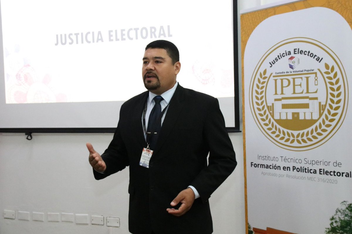 TSJE_Py's tweet photo. Autoridades presentes fueron los directores del #CIDEE, de Planificación Estratégica, del #IPEL, de Recursos Humanos y de la Coordinación General Mecip.
#JEInforma. https://t.co/nVviZoVec2