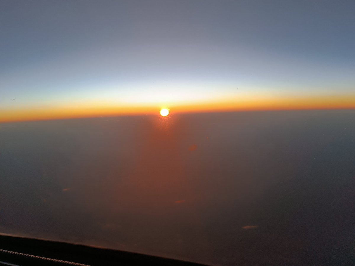 Morning view at 36,000feet.

#Aviation #Airbus #Pilot
