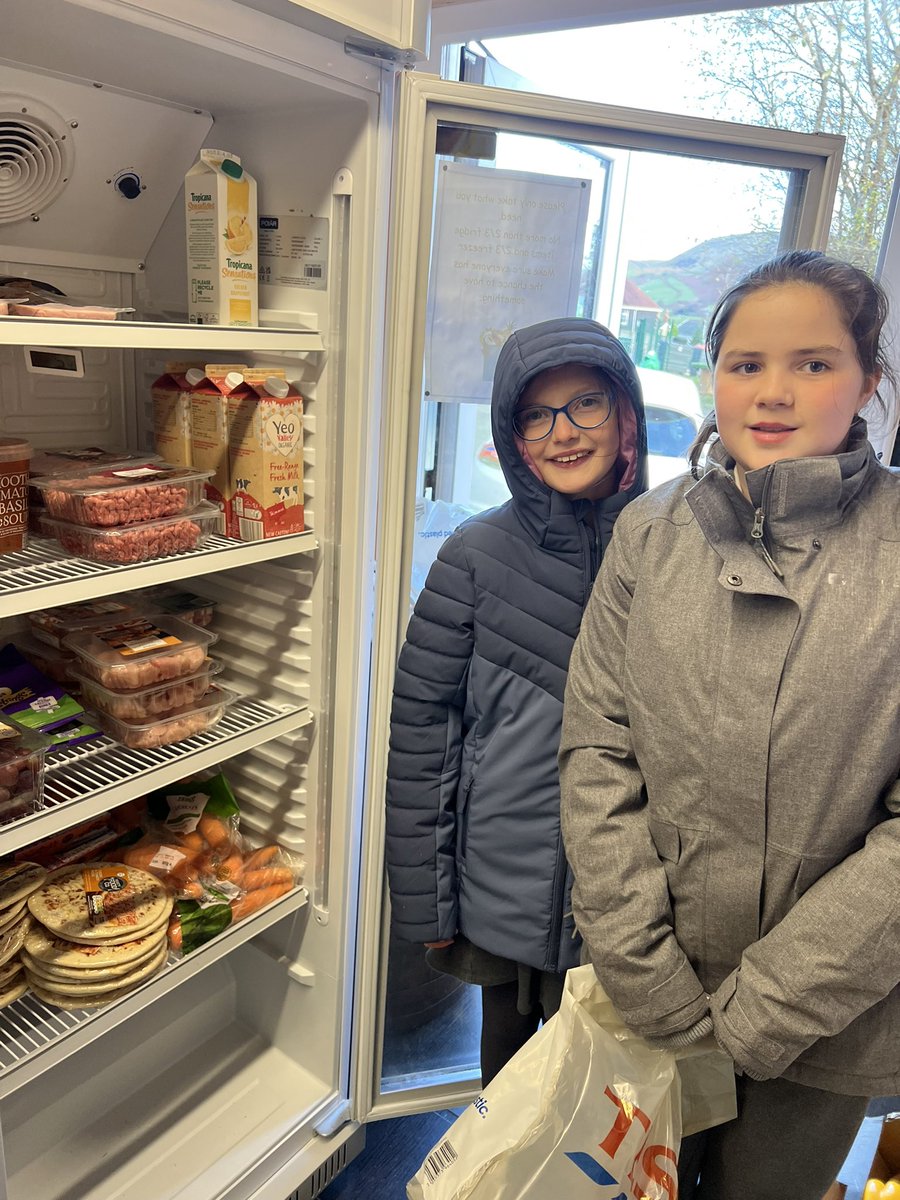 MrsKehoeHead's tweet photo. IA 2.1 - Well-being 

Our Big Bocs Bwyd is well stocked for tomorrow thanks to a great Supermarket Sweep from Rhiannon &amp; Amelia @TescoMaesteg today! The girls carefully planned meals and shopped sensibly for our families ensuring they stayed within their budget! @LlangynwydS https://t.co/PUsZ8wzU88