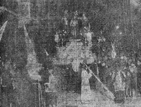 HumildadGranada's tweet photo. #SabíasQué 🗃️| La última vez que tenemos constancia gráfica del Señor de la Humildad portando su primitivo #nimbo es en esta fotografía de la #SemanaSanta de 1941, recogida en la crónica de un antiguo periódico.
#LaCañilla #Historia https://t.co/Z1HaUKJcq1