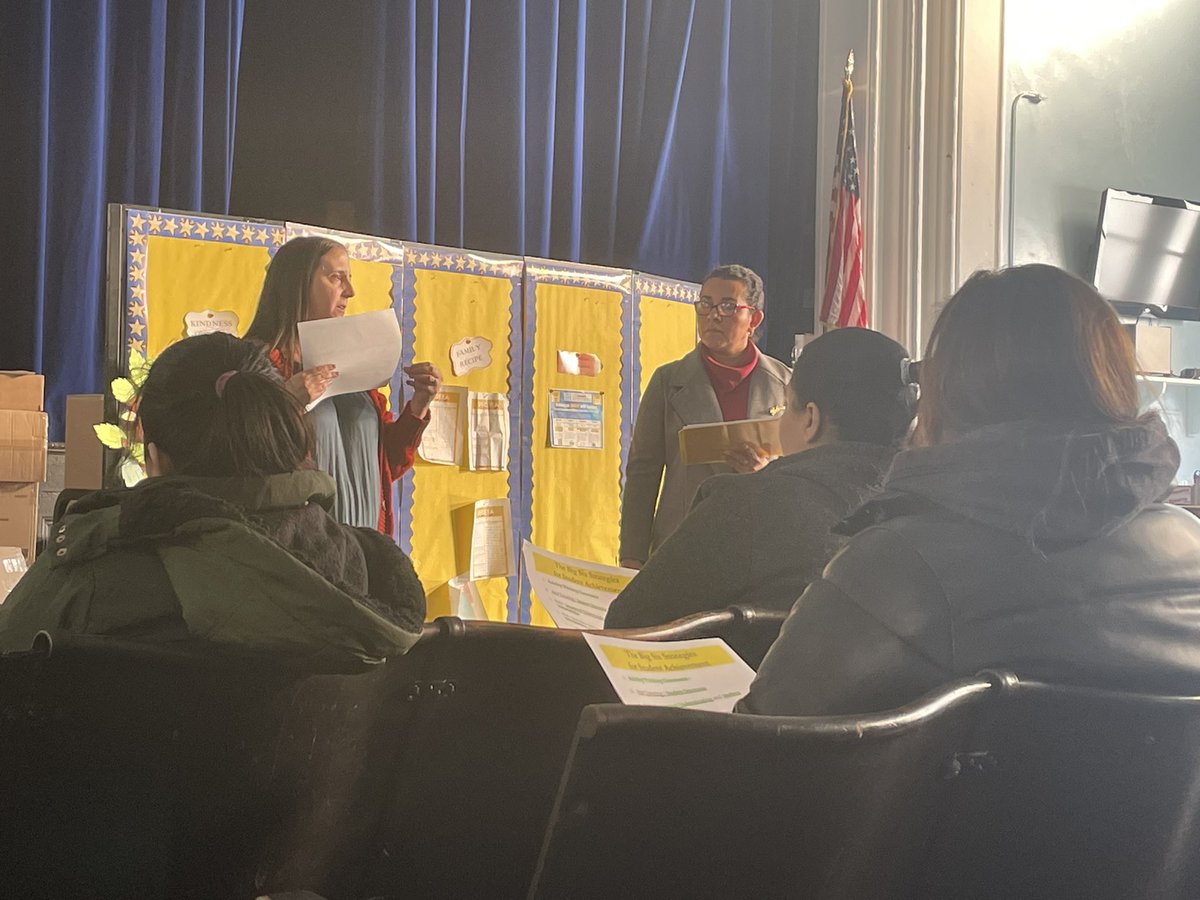 Ms. Comesanas opened her classroom to Ridge Street parents to observe their students engaging in the Building Thinking Classrooms practices! <a href="/pgliljedahl/">Peter Liljedahl</a> #NewarkBrilliance