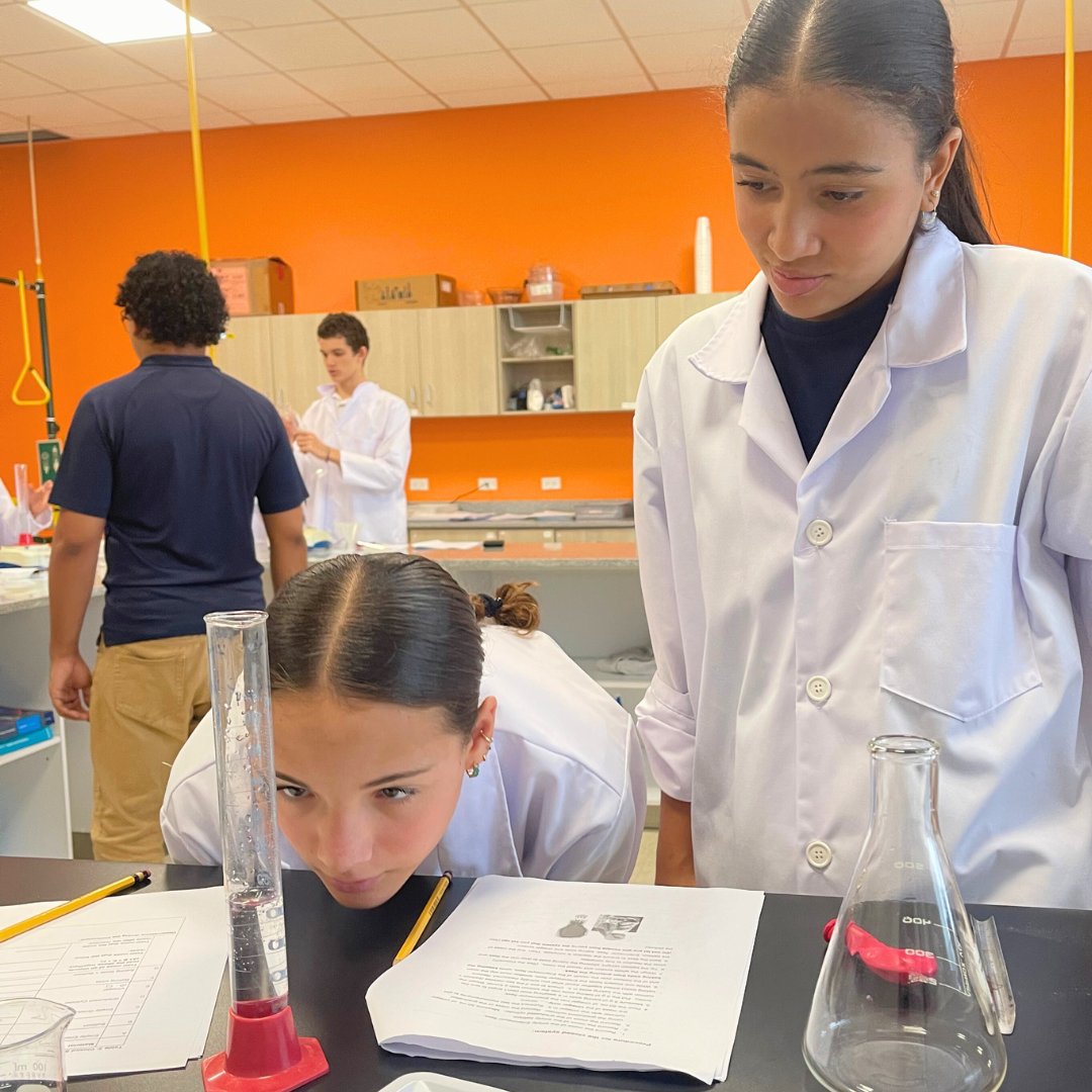 METSchoolPanama's tweet image. Grade 10 students explored the Law of Mass Conservation as part of their scientific experiments, investigating mass changes in both open & closed systems.
Through these hands-on experiments, they measured mass variations under different conditions.
#METSchoolPanama