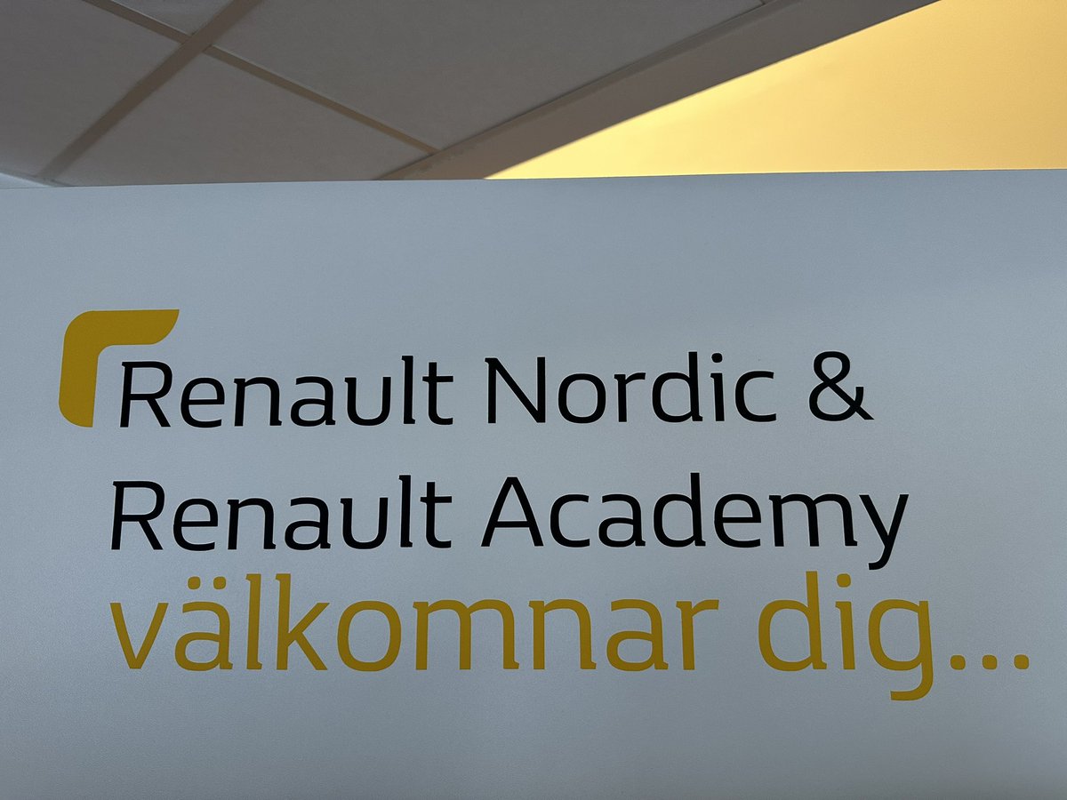 CLenglos's tweet photo. Journée de partage à Stockholm destinée aux référents formateurs sapeurs-pompiers/secouristes IUV du pays.
🙏 et 👏 à mes collègues de Renault Nordic et Renault Academy pour l’organisation.
@sir_rodin78 @StephaneMillot @pompiers78 @renault_fr @ClairePB_DRSE https://t.co/H3v6BcpaWE