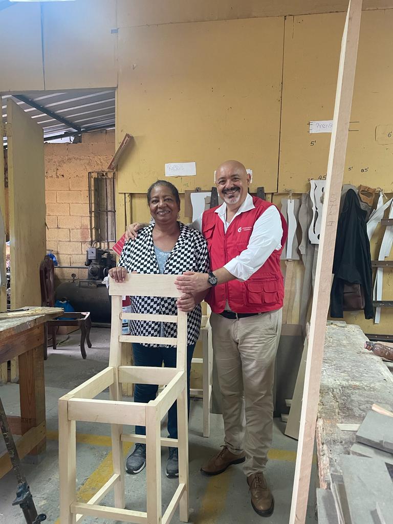 AECIDRD's tweet photo. Visitamos CE-Mujer en sus oficinas en el sector Los Mina, Santo Domingo Este, para mantener un diálogo y un intercambio de experiencias de trabajo focalizadas en Formación Técnica en oficios no tradicionales y Empleo para Mujeres.  #CooperaciónFeminista https://t.co/CJ8ylB9lvx