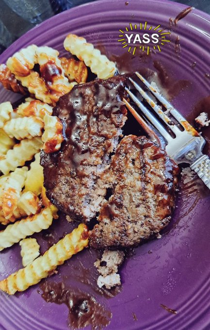 Mmm lunch  Shoutouts to the chef  #food https://t.co/J4PhdtZODJ<a href="/tag/food"class="tags">#food</a>