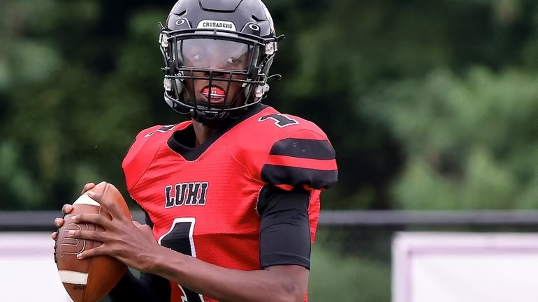 Senior Standouts: Class of 2024 Senior QB Jeremy Alexandre (Long Island Lutheran HS) had a SUPERB Senior Season for the Crusaders!! ⚫2023: 1,734 Passing Yards & 21 TDs 🔴Will enter into a Prep School for upcoming season #NYmade #NYfootball @jeremy_alex2