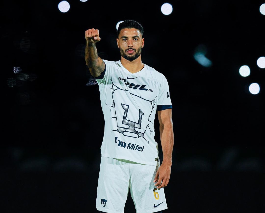 NotiGoya's tweet photo. 🔥#GIVEAWAY AURIAZUL 🔥

¡GANA UN PASE DOBLE para #Pumas vs #Chivas!  🎟️
 
1⃣ Sigue a @calientesports y a NG 
2⃣ Dale 🔁 y ❤️
3️⃣ Comenta este tuit con tu jugador favorito que haya jugado en ambos equipos, usando el hashtag #MásAcciónMásDiversión 🔥

¡Se regalará UN pase doble! 📲 https://t.co/ylrE4ILMB2