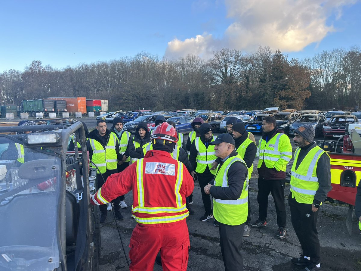 Fire behaviour and equipment show and tell today <a href="/FSCmoreton/">Fire Service College</a> for a wildfire course supported by <a href="/SWFireandRescue/">South Wales Fire and Rescue Service</a> and <a href="/NlandFRS/">Northumberland Fire & Rescue Service</a> wildfire teams. Fantastic facilities and a great to have the chance to share knowledge and experience 🔥🔥