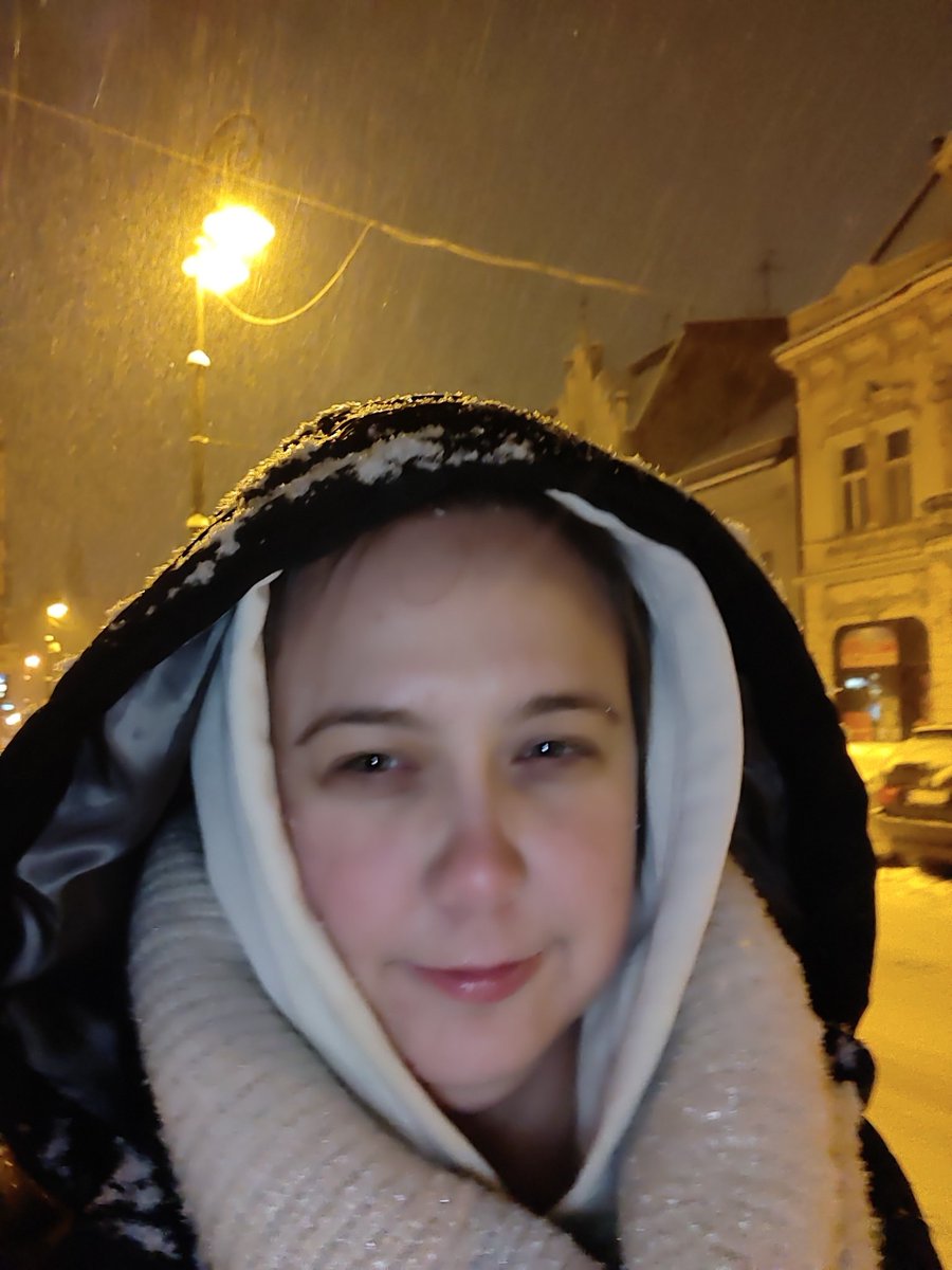 MankovaMichaela's tweet photo. #kosice #snow #winterishere https://t.co/vgcw0XhVJP