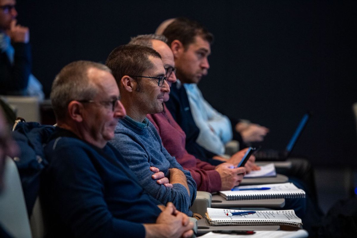 👨‍🚒 Aujourd'hui 120 participants issus de 81 services d'incendie et de secours étaient réunis lors du colloque national des référents volontariat et engagement citoyen.
👉L'occasion de faire le bilan des textes parus cette année, les travaux en cours et les conventions employeurs.