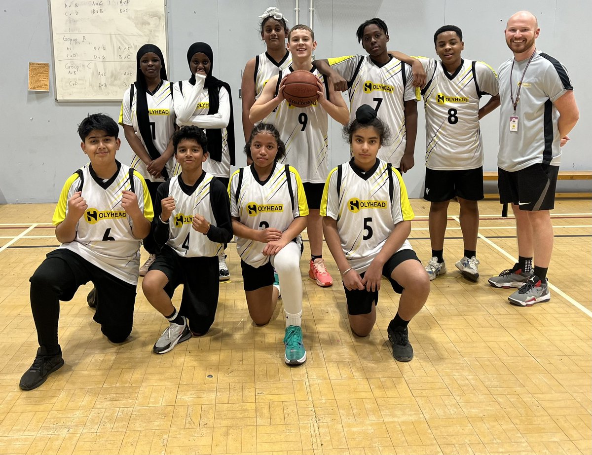HolyheadPE's tweet image. Our @holyhead_school Y8 Jr NBA team tipped off their new season by winning both of their games tonight! 

Holyhead 31 - 4 Wood Green 
Player of the game Isatou ⭐️

Holyhead 16 - 14 Aston Manor after over time
Player of the game - Zemirah ⭐️

#TheHolyheadTrainHasLeftTheStation 🚂