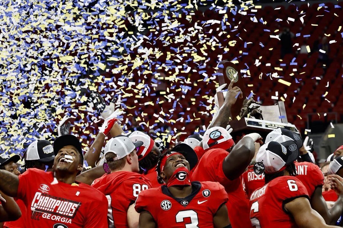 universityofga's tweet photo. Let's do it again this Saturday! https://t.co/3n9XZnaNxO