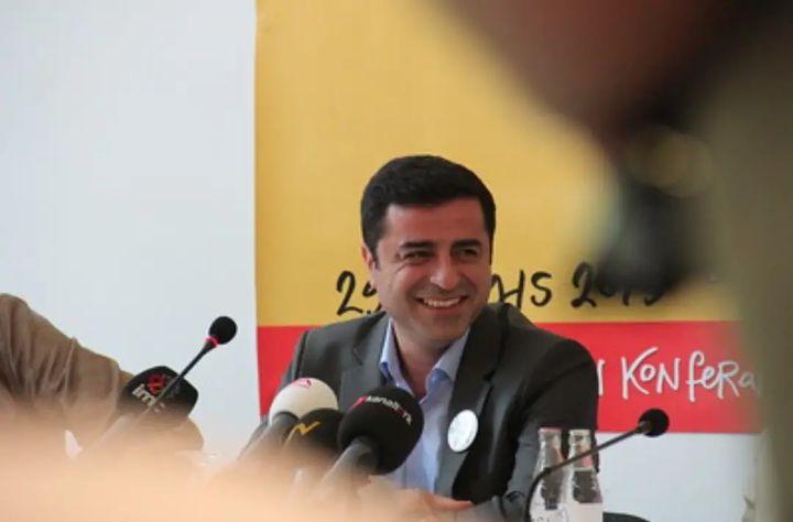 EminkNg's tweet photo. @hdpdemirtas Dılé mîn ❤️ https://t.co/nc2pKK7OaH