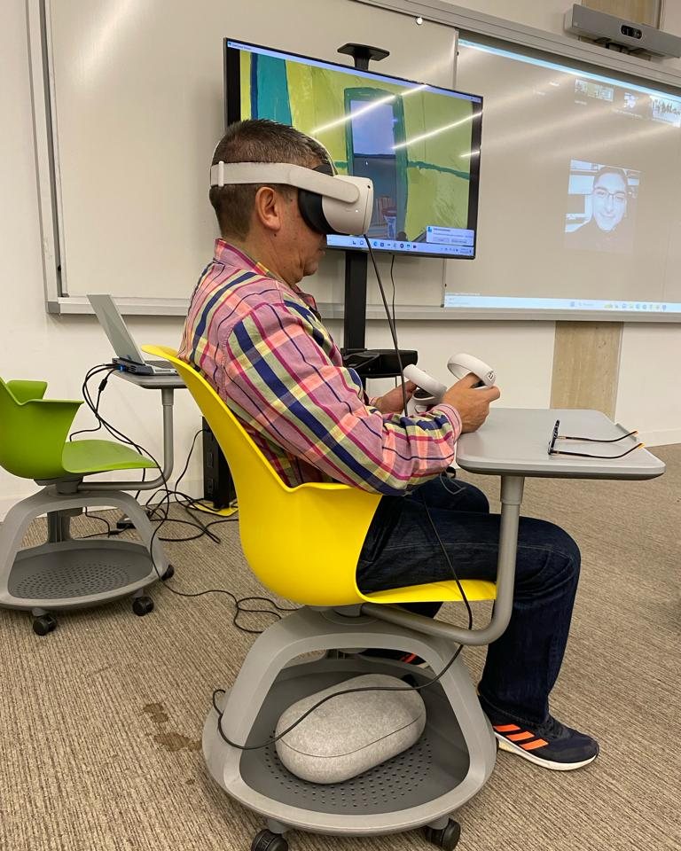 GrupoGalash's tweet photo. A esta hora se realiza la práctica en escenario inmersivos de ConectaTE en el Vivero Virtual Uniandes!📷📷
#AprendizajeXR #InnovaciónEducativa #UniandesVR #UPTC #UPTCSomosTodos #uptcsogamoso #UNIANDES #investigación https://t.co/Z2JkClc0oD