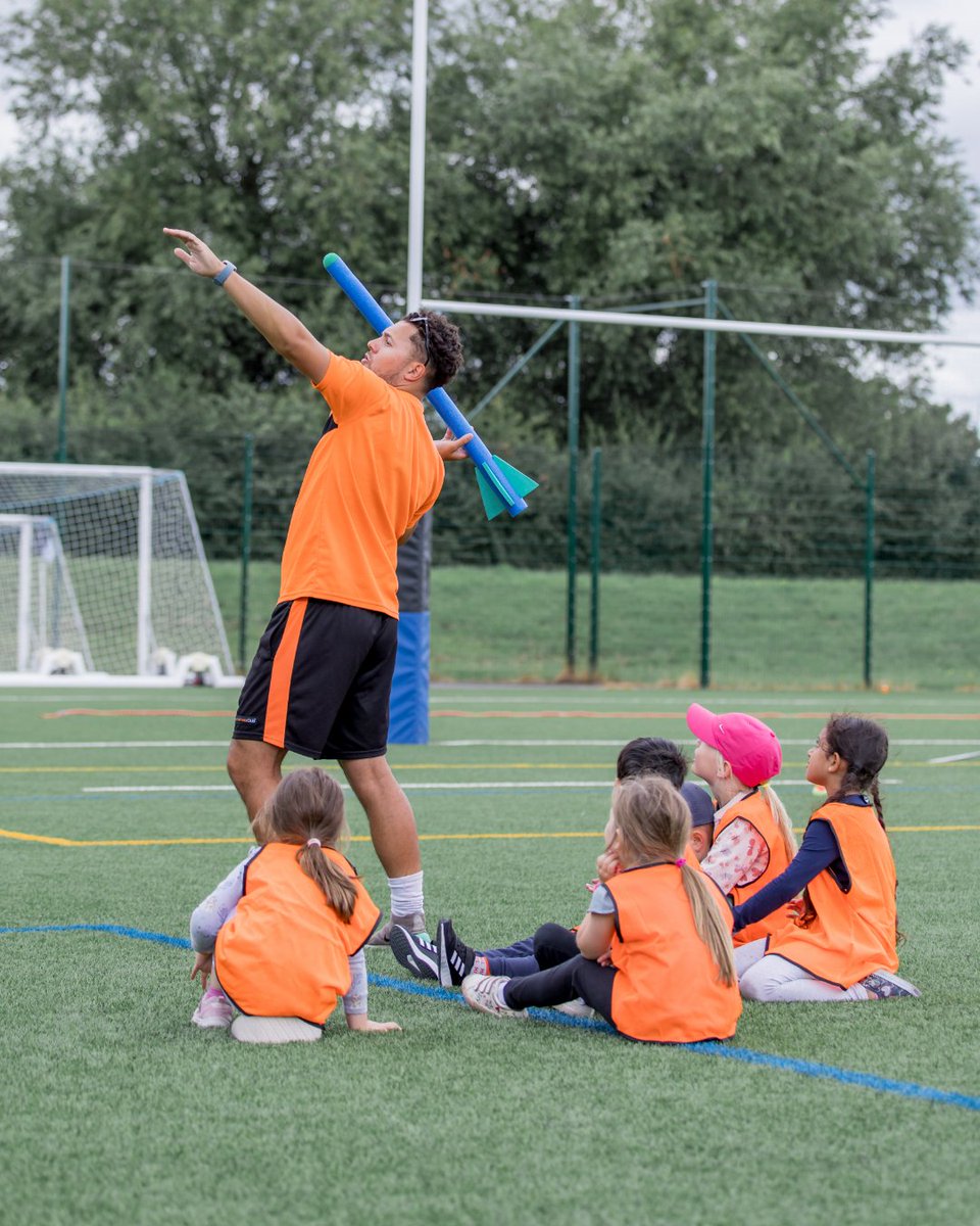 LittleFoxesClub's tweet photo. Starting 2nd January, we’ll be running our Christmas Holiday Camps across London, all delivered by our professional and qualified coaching team 🙌

We’re also partnering with local councils to offer free spaces to eligible children, to find out more, please call us 📞 https://t.co/aMgUv3QcrJ