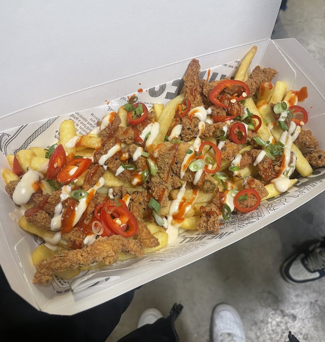 FootyScran's tweet photo. Chicken loaded fries at Leeds United (@LUFC) 

💷 £7.50 https://t.co/8j5kgF4c32