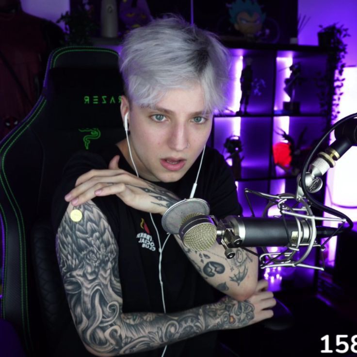 blui 🧁 tweet media