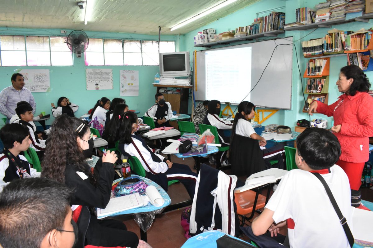 Seccion36Ofic's tweet photo. 👉 El día de hoy, nuestro 🙋🏻‍♂️ Secretario General, Mtro. Rigoberto Vargas Cervantes visitó la 🏫 Escuela Telesecundaria "Lic. Benito Juárez García" en compañía del Mtro. Magdaleno Reyes Ángeles, Director General de los SEIEM, reafirmando el compromiso continuo de la Sección 36. https://t.co/gerMBA7lzD