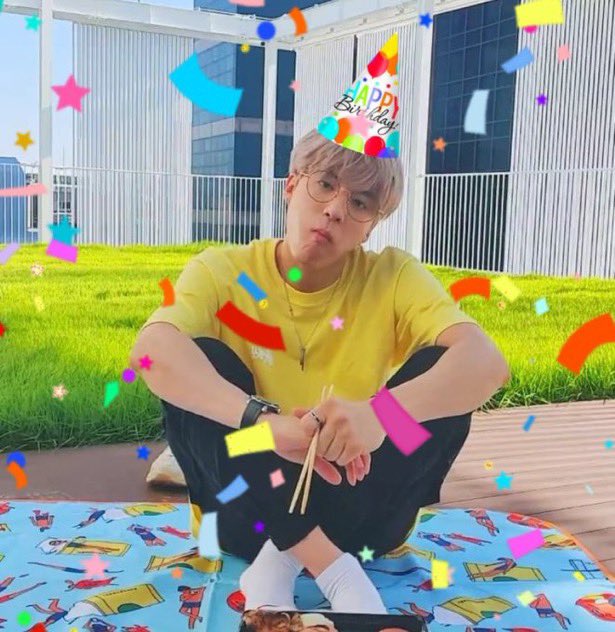 myenergyboy's tweet photo. Its now properly #ERICMAS in seoul this month is all about the loml https://t.co/KZ6je8Ad0F