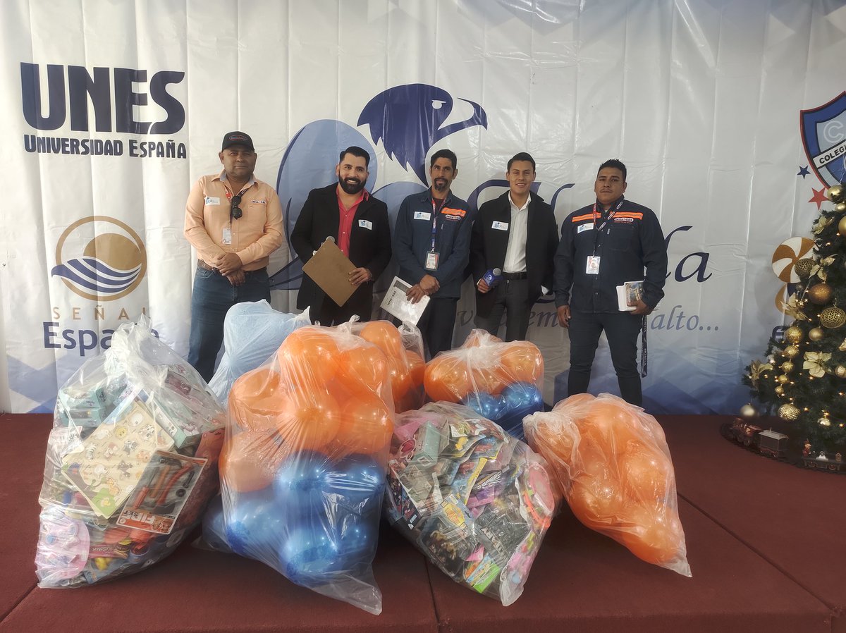 Hoy nos acompaña en éste gran proyecto Víctor Hugo Orozco,Marco Antonio Gamillo,Miguel Aguilera  de Integras del norte, agradecemos infinitamente si ayuda en este gran proyecto. ☀️
<a href="/arturo_huerta2/">sergio huerta</a>

#alasdeayuda2023 #donate #donaciones #GobiernoMunicipal #señalespaña