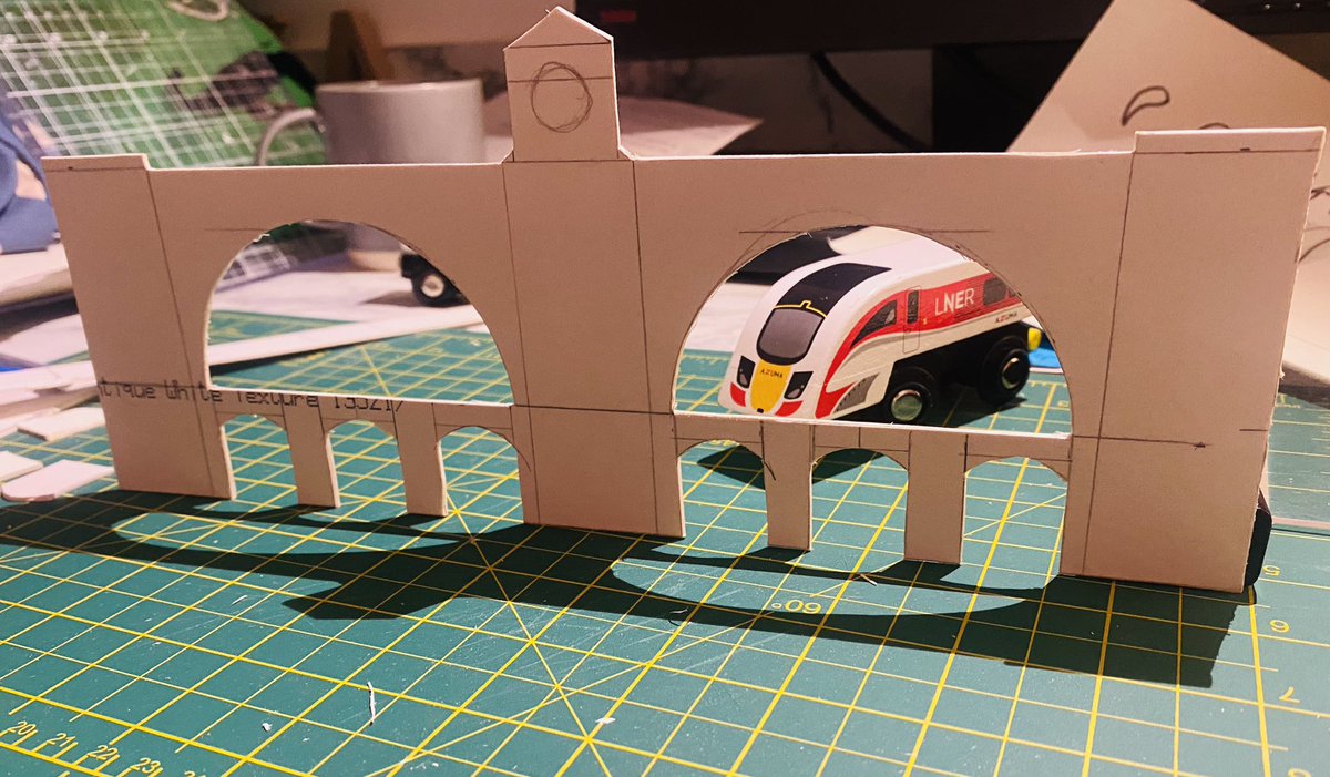 MattSouthwick4's tweet photo. 3 Year olds dreams coming to life ready for Christmas. Work in progress @NetworkRailKGX @LNER https://t.co/wfqL4DsjQF