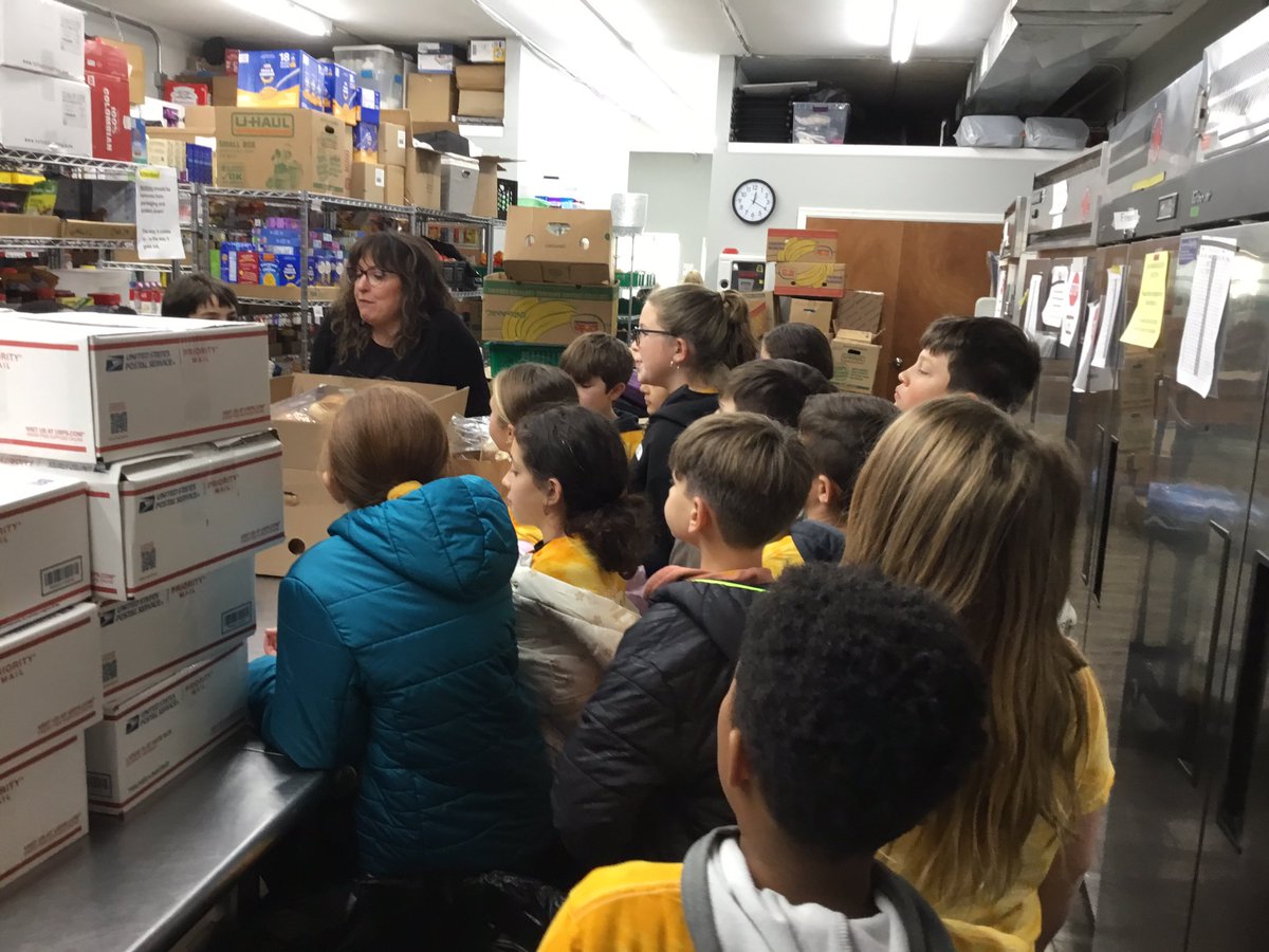 Mrs. Ayres tweet media