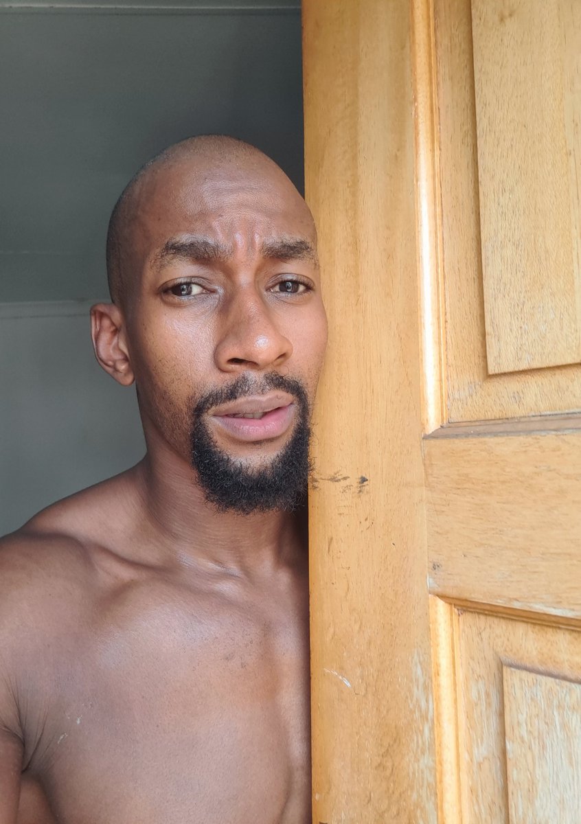 rbkgosimore's tweet image. For real?