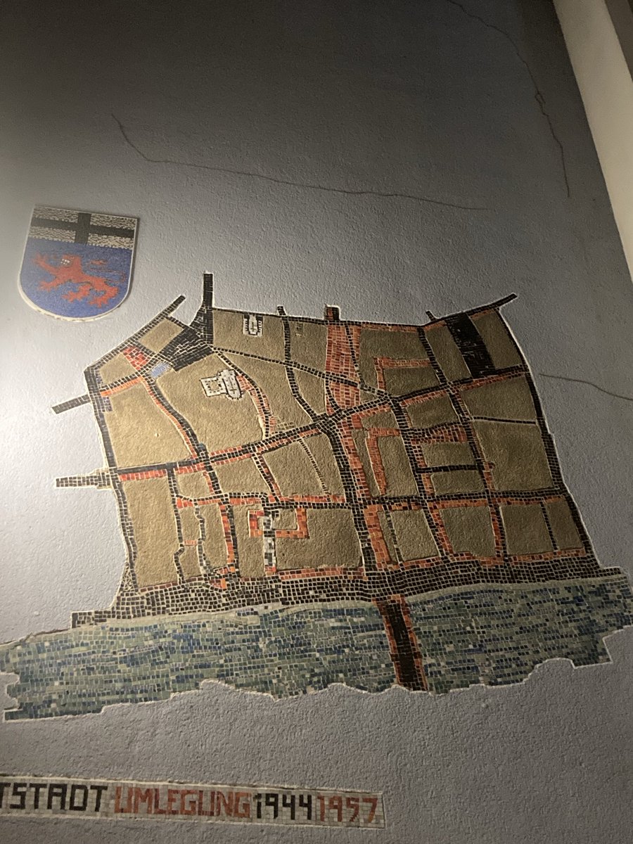 mark_kellermann's tweet photo. #mapsinthewild ⁦@BundesstadtBonn⁩ https://t.co/p44kTIPXKL