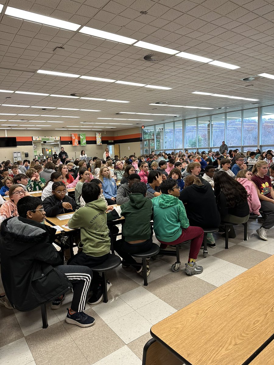 Way to go 7th grade winning the first marking period for the most KOR cash! Celebratory bingo with a variety of prizes and sweet treats!! <a href="/MPowellCBSD/">Matthew Powell</a> <a href="/CBUnamiMS/">Unami Middle School</a>